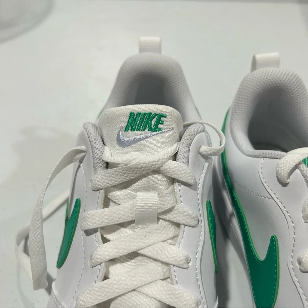 Nike Boy's Sport Low-top Shoes, White Stadium Green Football Grey, 7Y Big Kid